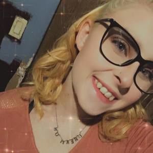 Meet your Posher, Crystalyn